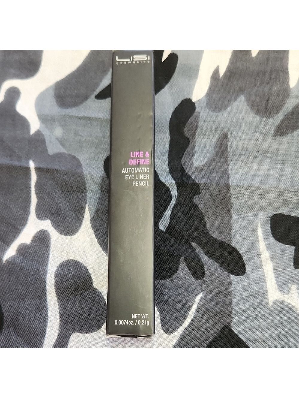 Lisi cosmetics Blue Automatic Eyeliner Pencil